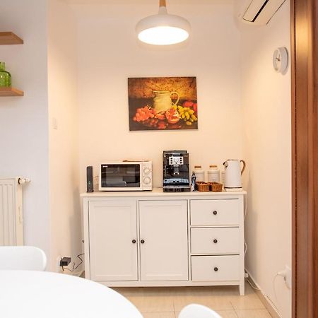 Classic Apartment Near The City Center Cluj-Napoca Exteriör bild